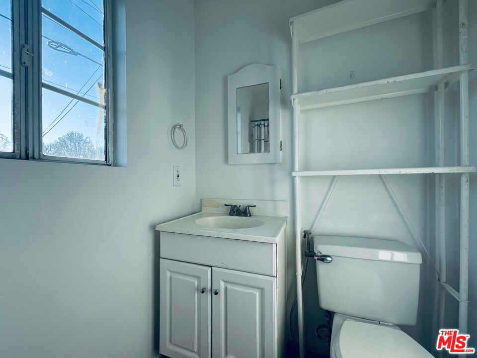 2016 20th Street, Unit B Santa Monica, CA 90404 - Photo 15 of 19