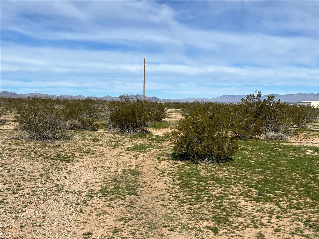 2034 South Cordes Road Golden Valley, AZ 86413 - Photo 12 of 17 Looking to the SW from 2034 S Cordes Rd, Golden Valley