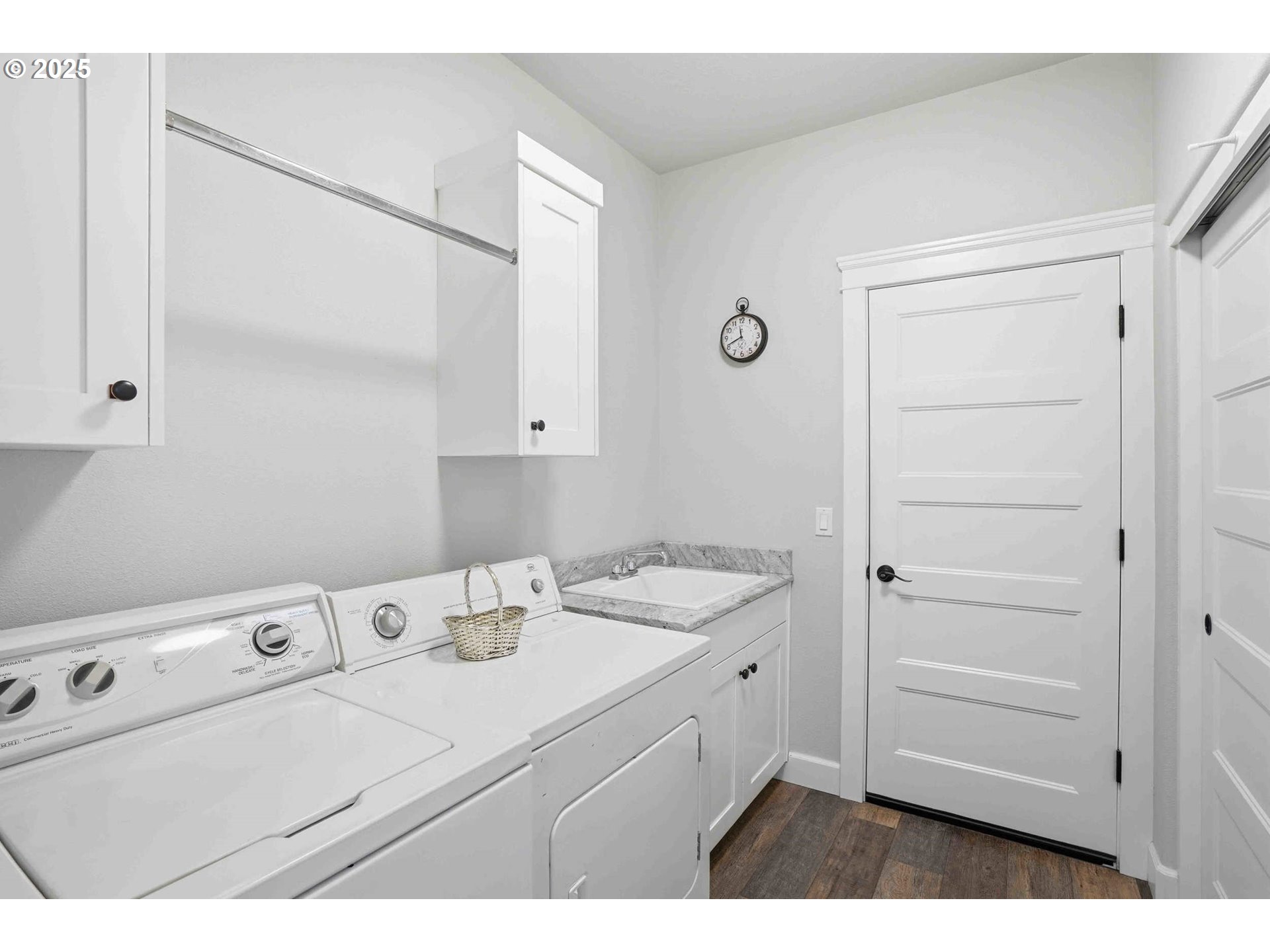 112 Summit View Avenue Southeast Salem, OR 97306 - Photo 25 of 47 a utility room with cabinets washer and dryer
