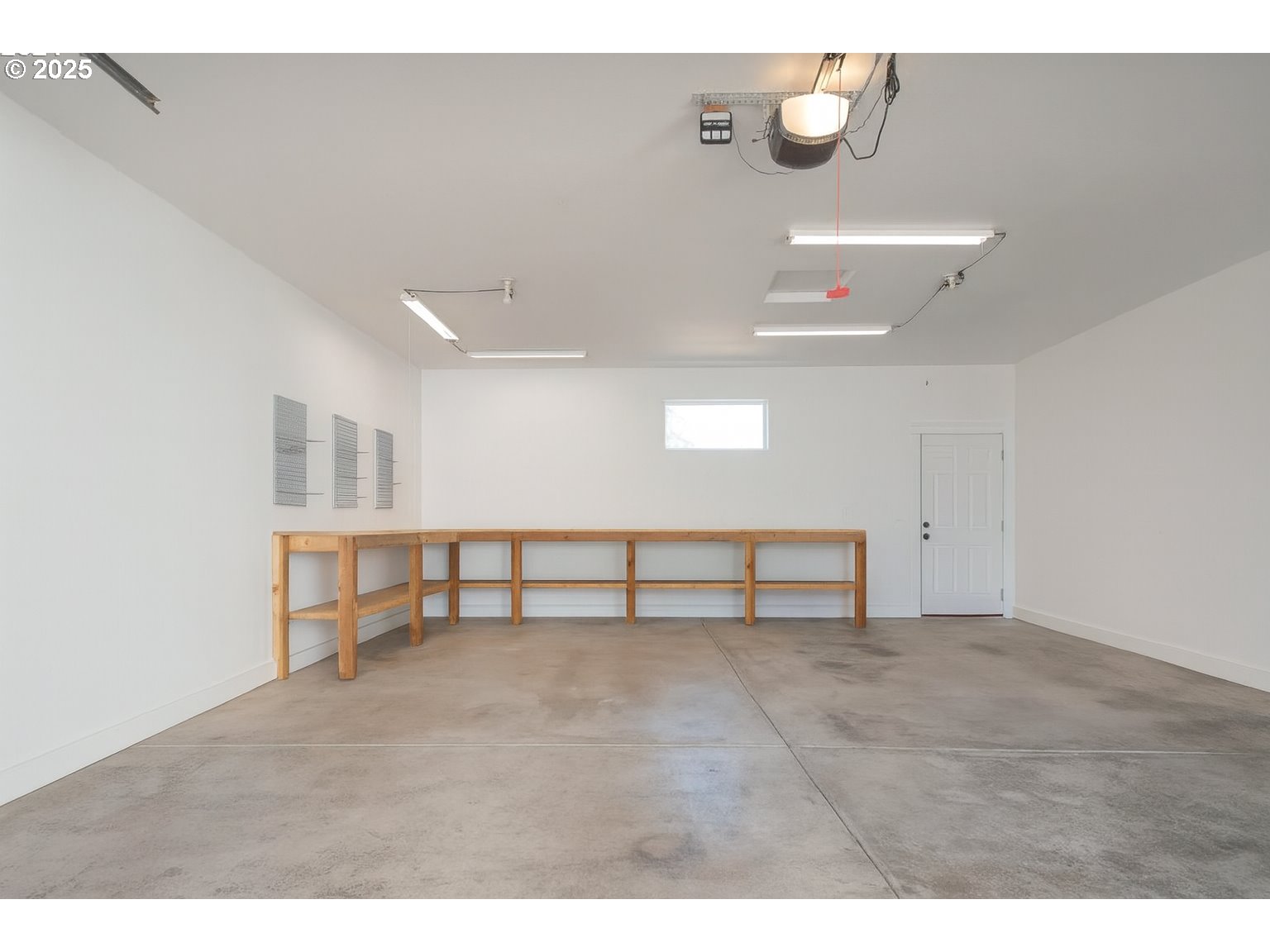 112 Summit View Avenue Southeast Salem, OR 97306 - Photo 30 of 47 a view of an empty room with windows