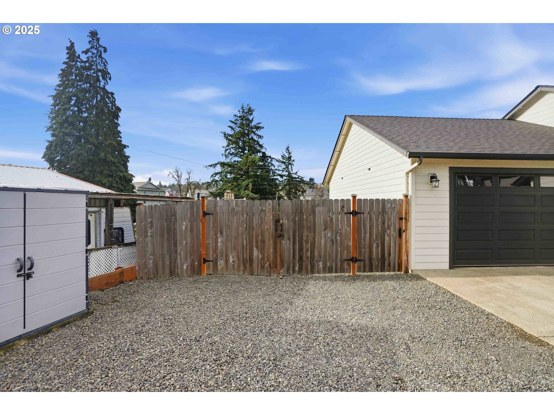 112 Summit View Avenue Southeast Salem, OR 97306 - Photo 35 of 47 a view of a backyard