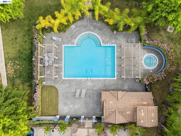 $1,225,000 | 6197 Yardley Lane, San Ramon, CA 94582