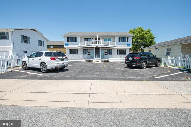 $1,995 | 318 Bayshore Drive, Unit C, Ocean City, MD 21842