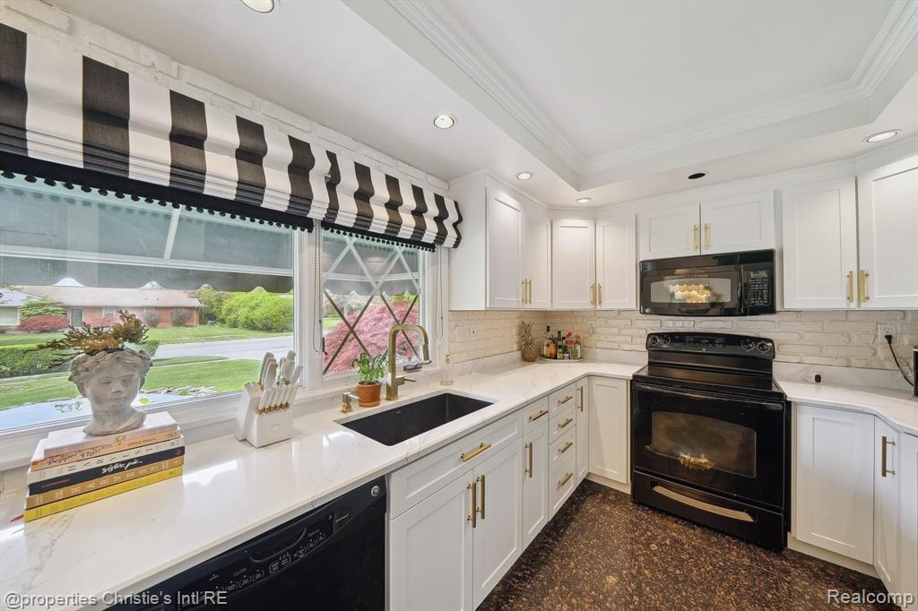 511 South Gulley Road Dearborn, MI 48124 - Photo 15 of 41