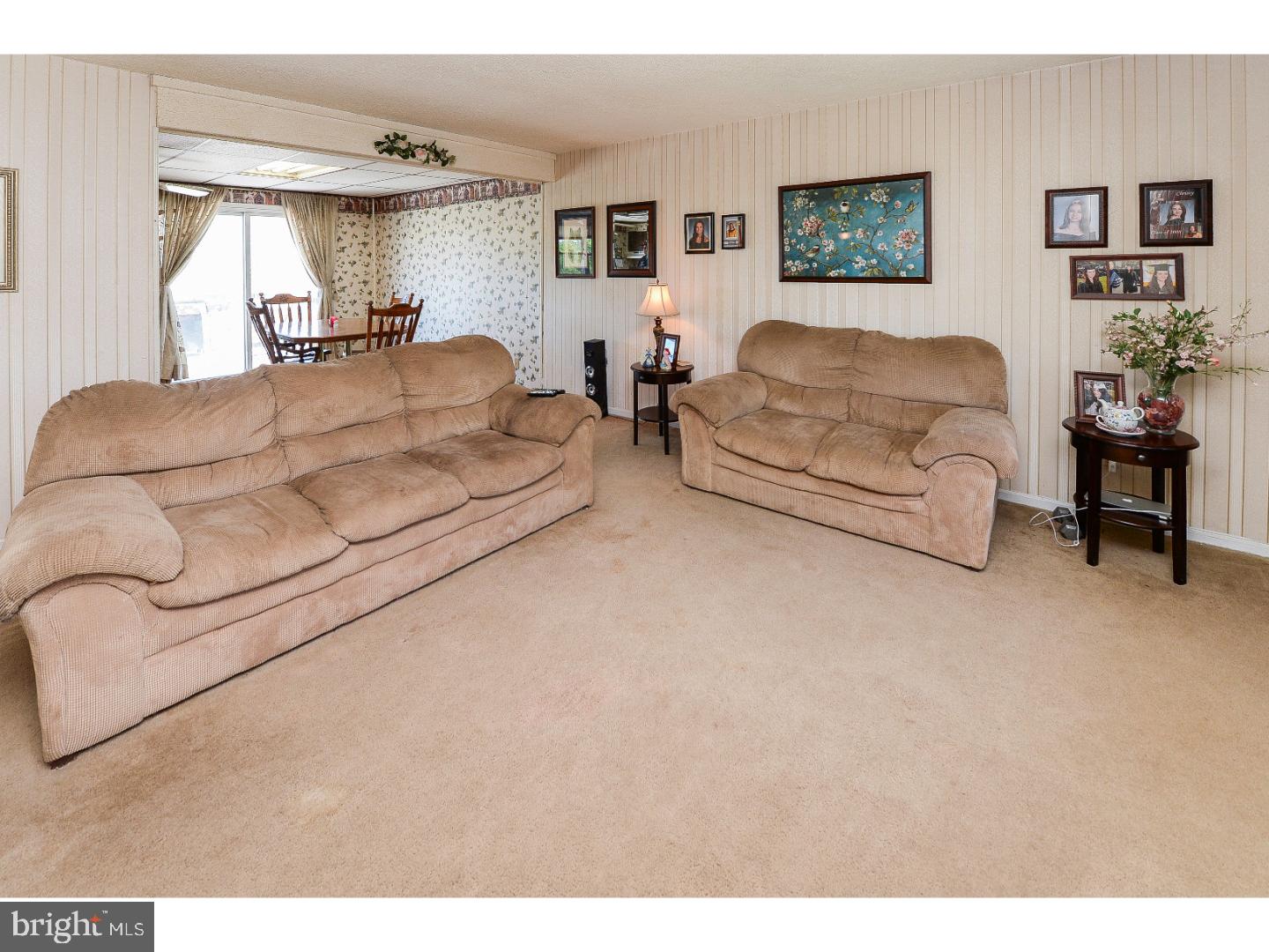 520 Fordham Road Woodbury Heights, NJ 08097 - Photo 5 of 25 Living Room