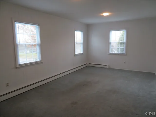 $399,900 | 47 Janet Terrace, New Hartford, NY 13413