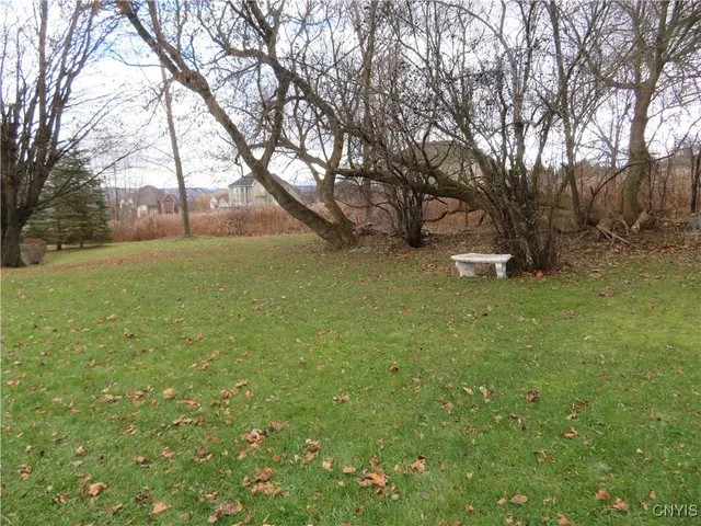 $399,900 | 47 Janet Terrace, New Hartford, NY 13413