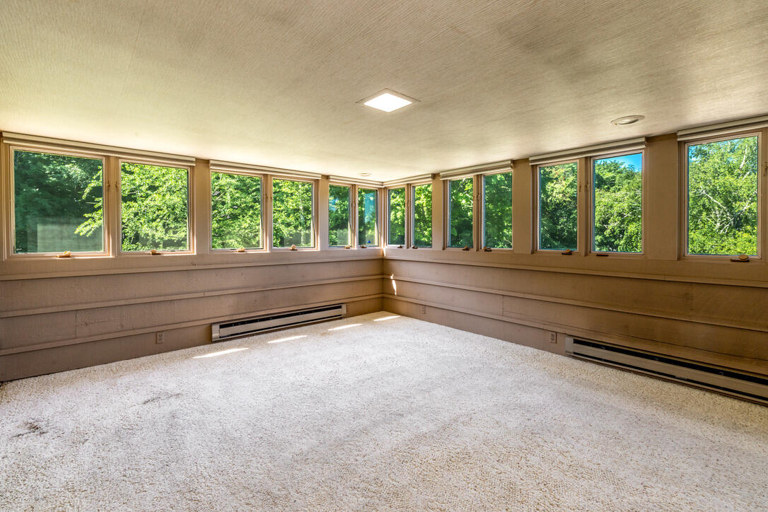 6725 Brook Road Caledonia, WI 53126 - Photo 18 of 33 Sunroom
