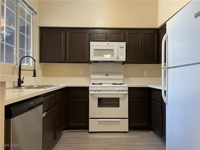 $1,134 | 7701 Himalayas Avenue, Unit 102, Las Vegas, NV 89128