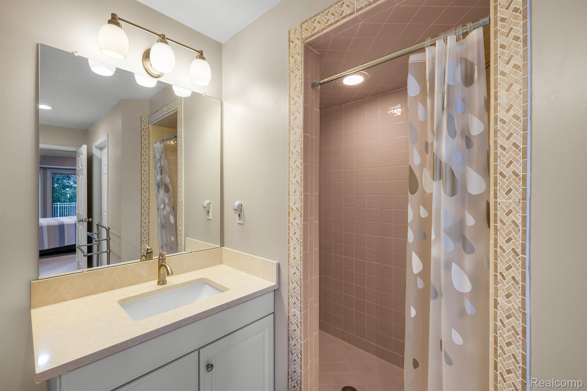 16701 Rosa Lane Southgate, MI 48195 - Photo 22 of 33 Gallery Image 22