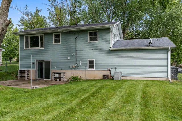 $259,900 | 2066 South Masters Street, Beloit, WI 53511