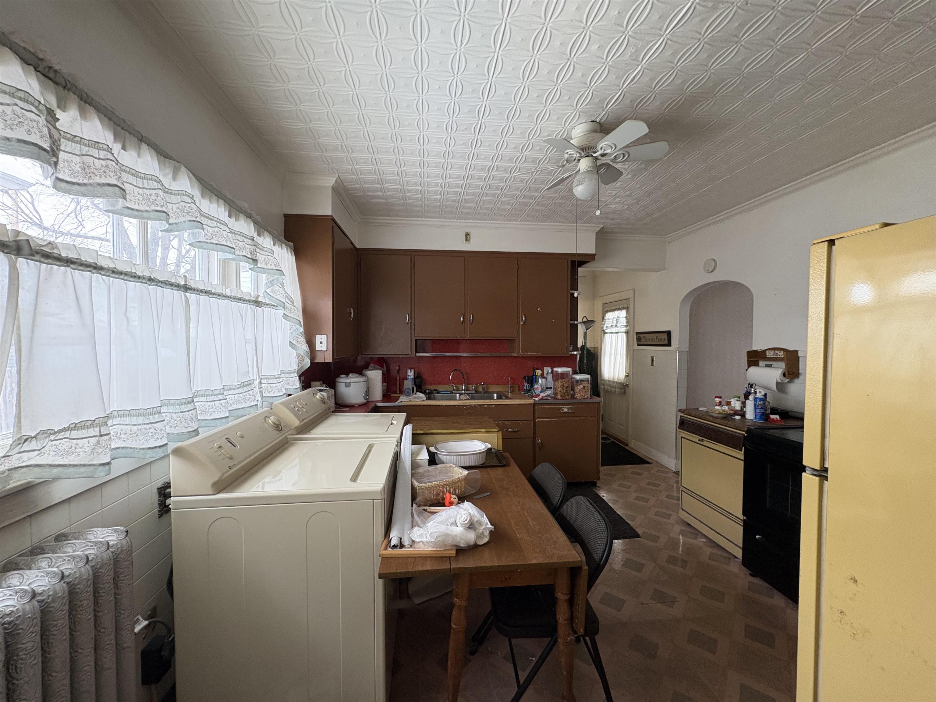 383 Wilson Street Manchester, NH 03103 - Photo 6 of 22