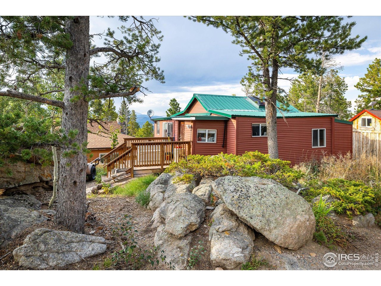 15 Hardscrabble Road Golden, CO 80403 - Photo 4 of 50 a view of a house with a yard