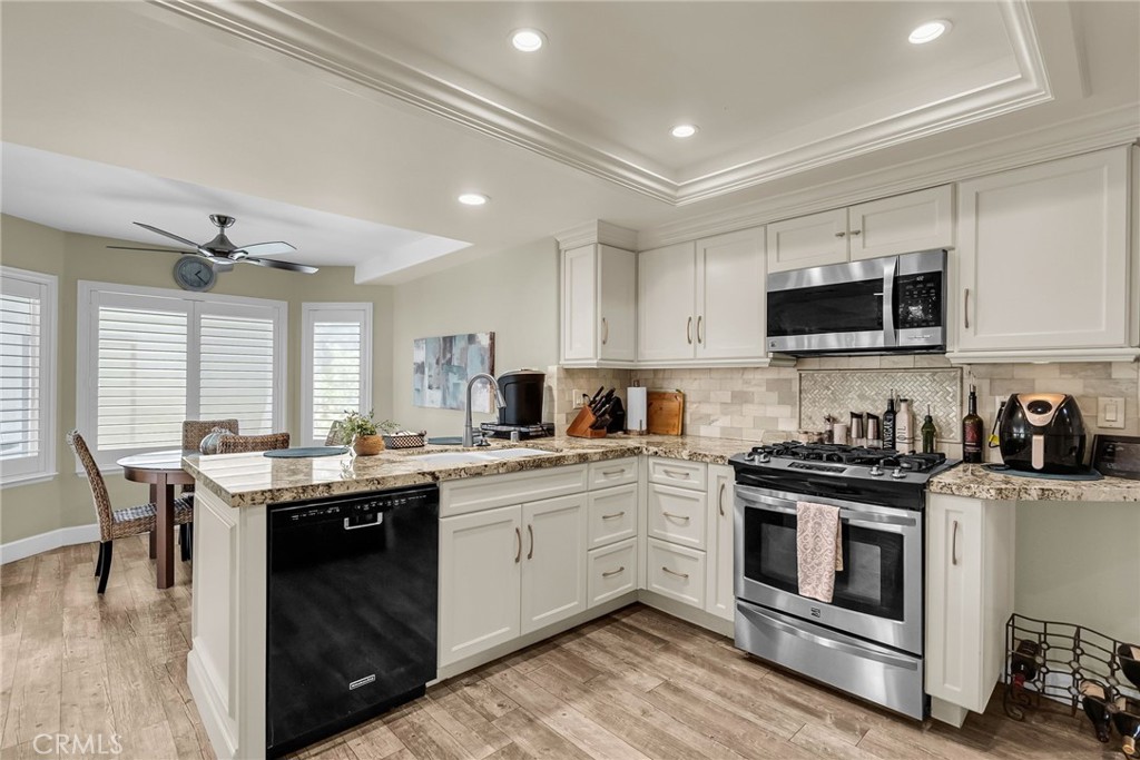 11322 Breithorn Court Riverside, CA 92503 - Photo 19 of 41