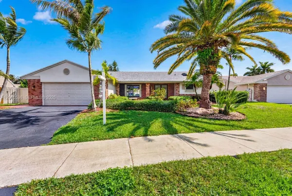 $775,000 | 14711 Kirsten Court, Davie, FL 33325