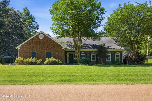 $275,000 | 2307 Arrowhead Drive, McComb, MS 39648