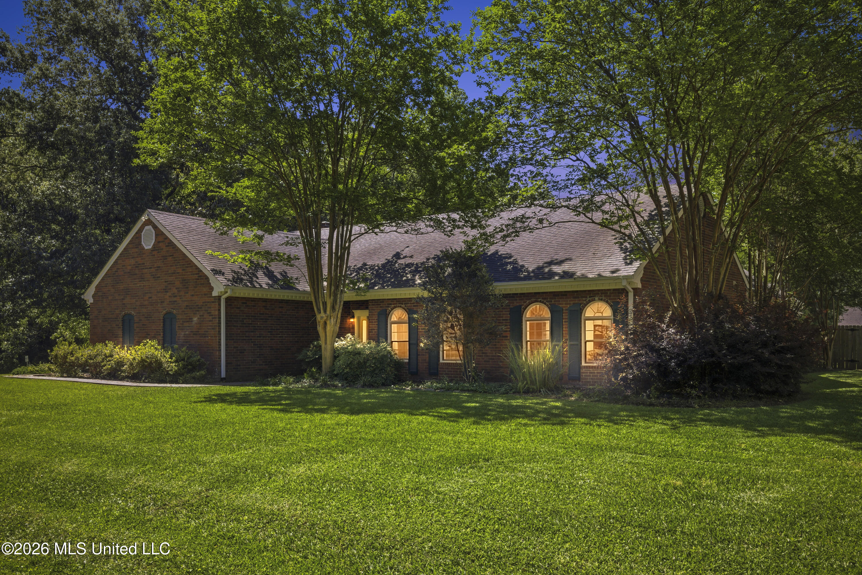 2307 Arrowhead Drive McComb, MS 39648 - Photo 2 of 35 3_ghubphoto_002_vt