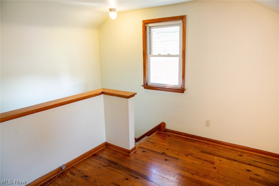 7412 Spring Garden Road Cleveland, OH 44129 - Photo 20 of 27