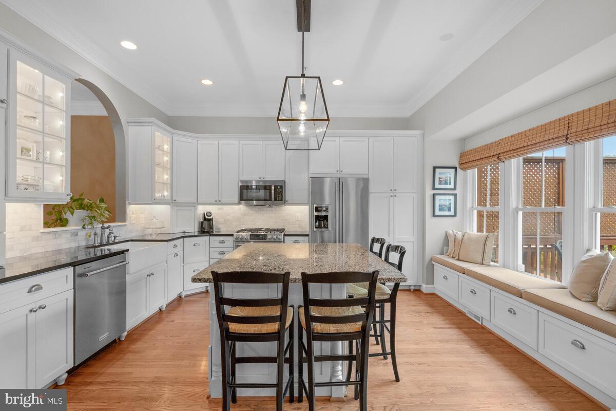 354 Hart Road Gaithersburg, MD 20878 - Photo 16 of 66 Gourmet Kitchen