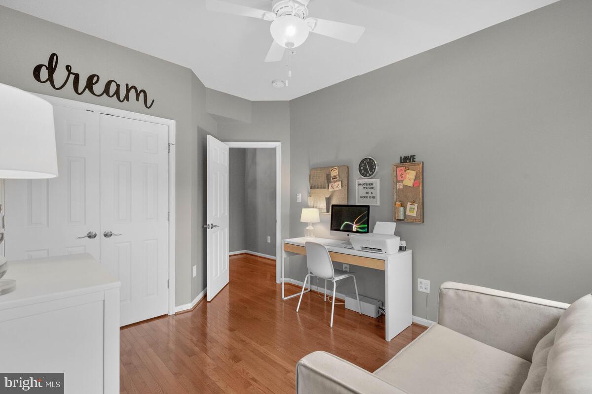 354 Hart Road Gaithersburg, MD 20878 - Photo 21 of 66 Upper Level 1 - Bedroom one