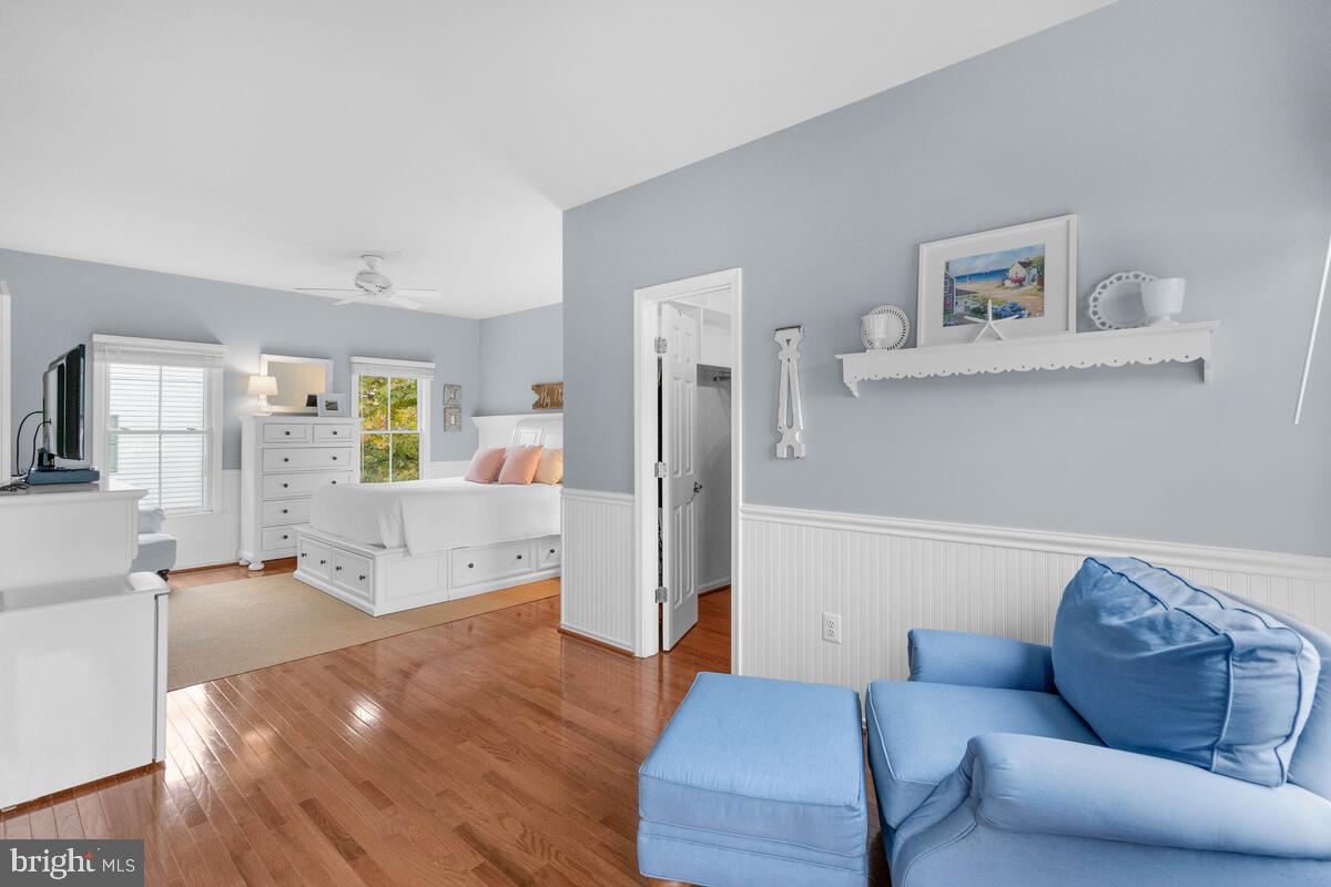 354 Hart Road Gaithersburg, MD 20878 - Photo 27 of 66 Upper Level 2 - Primary Suite
