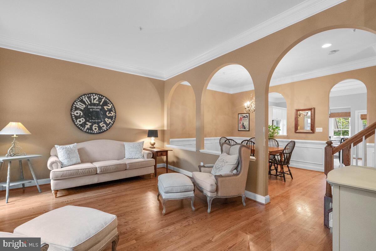 354 Hart Road Gaithersburg, MD 20878 - Photo 5 of 66 Living Room with architectural arches