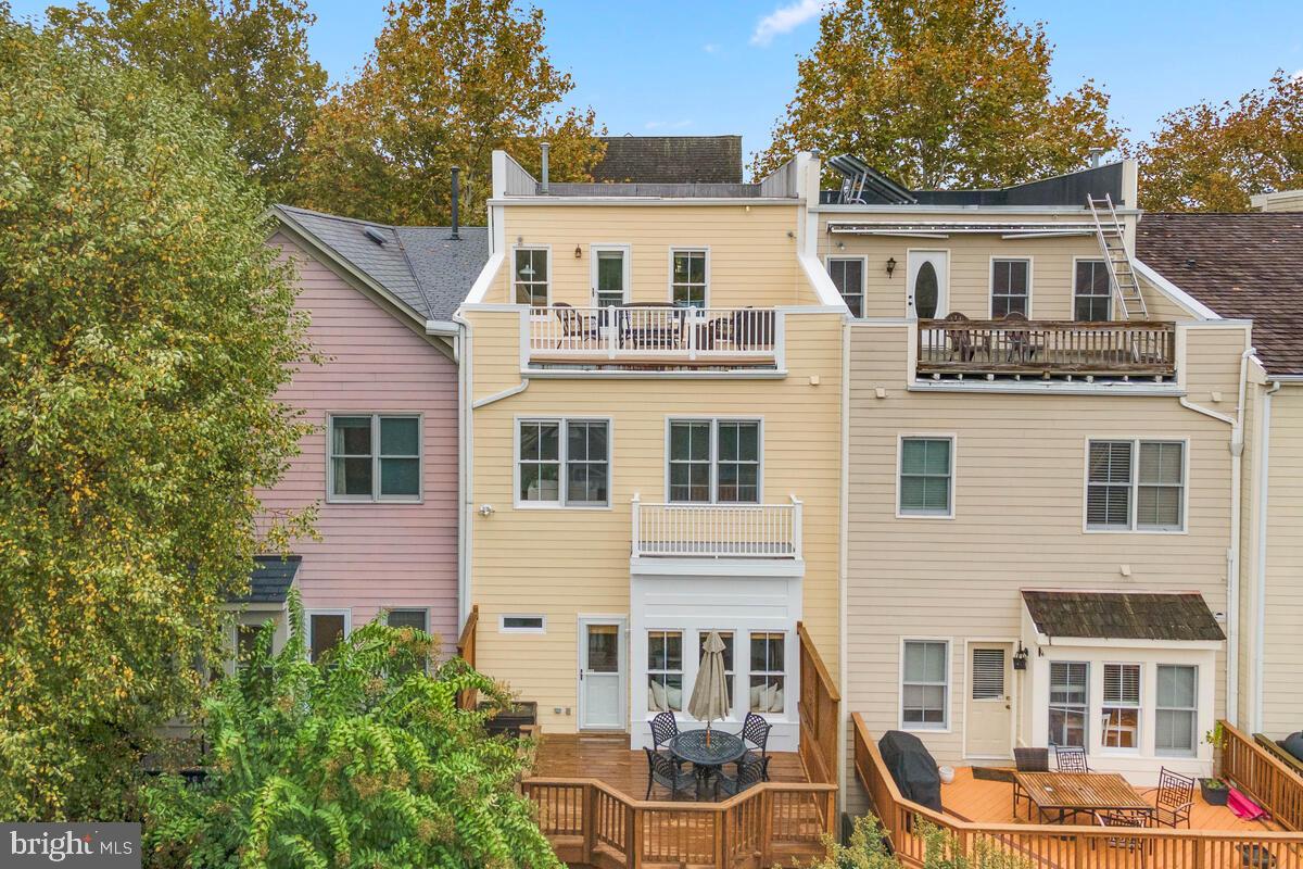 354 Hart Road Gaithersburg, MD 20878 - Photo 44 of 66 Rear Exterior View