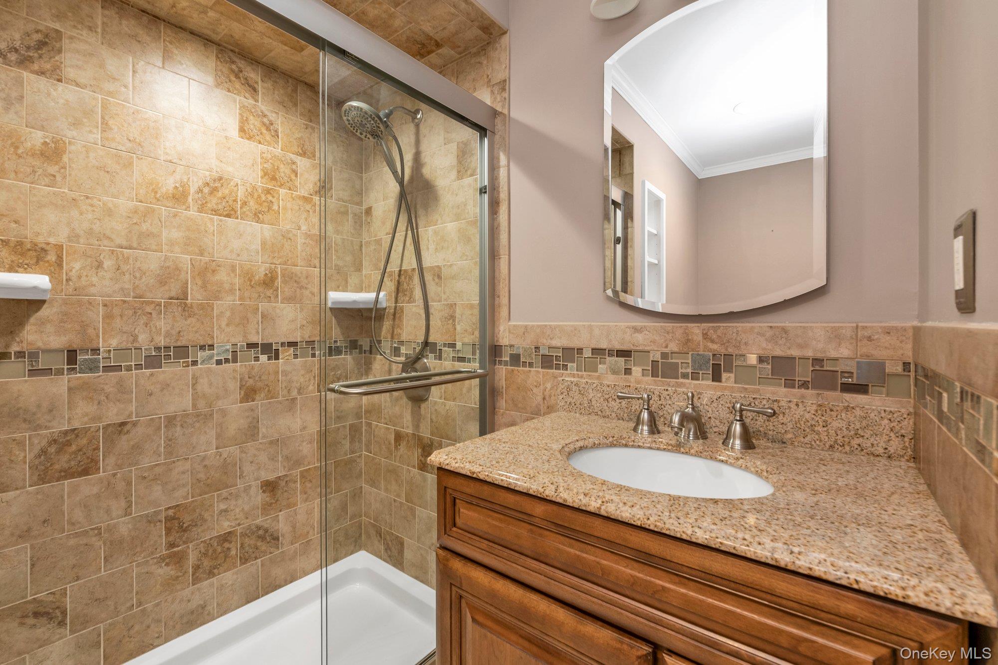 2038 Ripley Lane Merrick, NY 11566 - Photo 14 of 22 Full Bathroom