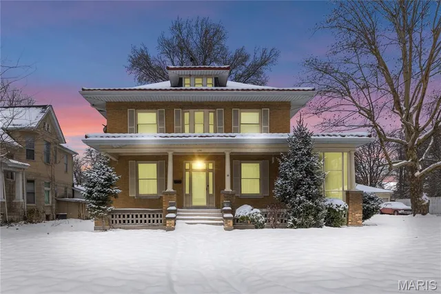 $209,900 | 1106 Washington Avenue, Alton, IL 62002