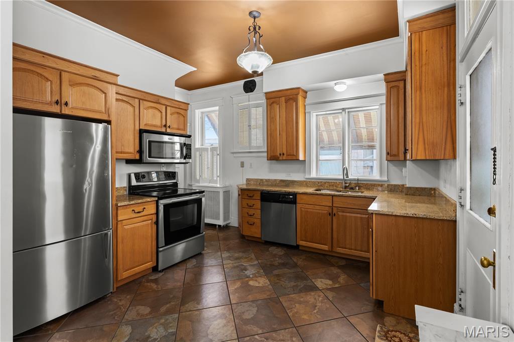 1106 Washington Avenue Alton, IL 62002 - Photo 17 of 46