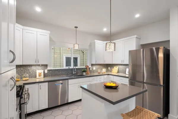 $985,000 | 4020 West Street, Emeryville, CA 94608