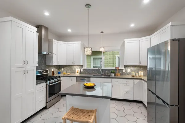 $985,000 | 4020 West Street, Emeryville, CA 94608