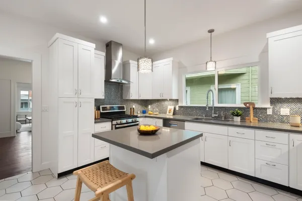 $985,000 | 4020 West Street, Emeryville, CA 94608