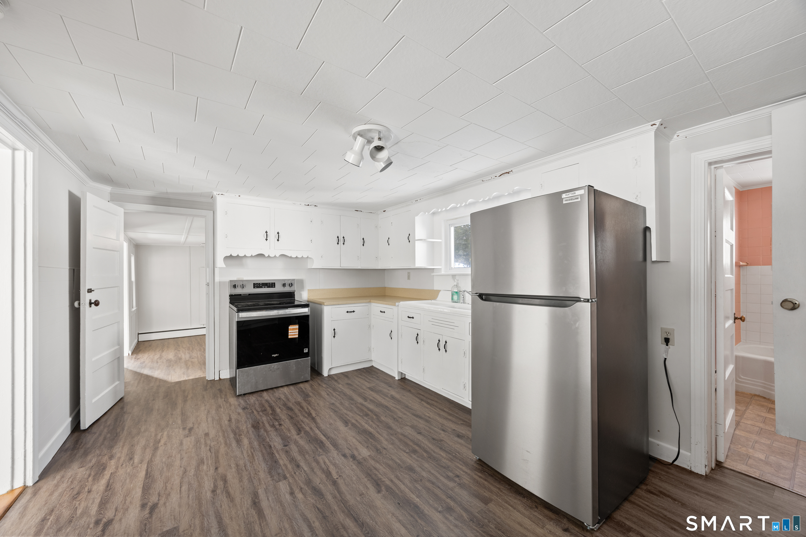 353 Mt Sanford Road Cheshire, CT 06410 - Photo 4 of 33