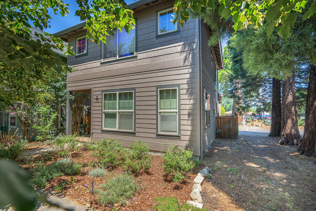 26 Logan Way Talent, OR 97540 - Photo 1 of 28 MAIN