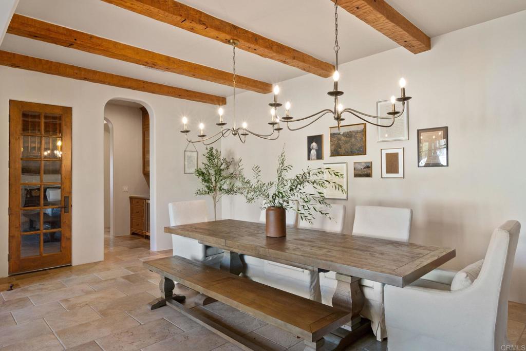 2908 Gate 5 Place Chula Vista, CA 91914 - Photo 13 of 63 a dining room with furniture and window