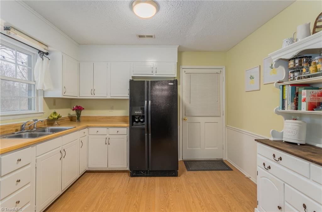 128 Foxdale Road King, NC 27021 - Photo 14 of 25
