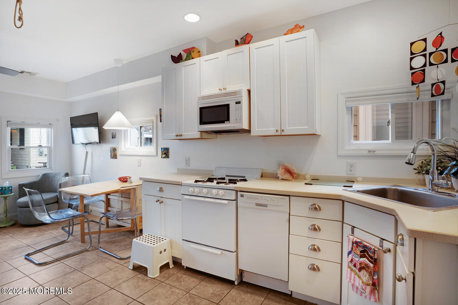 34 West Rutherford Lane Lavallette, NJ 08735 - Photo 5 of 27 34 W Rutherford Ln Lavallette-large-015-