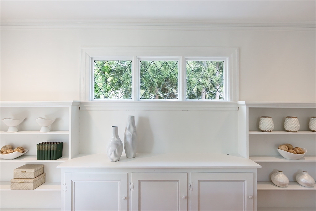 33 Birch Hill Road Newton, MA 02465 - Photo 4 of 29 Gallery Image 4