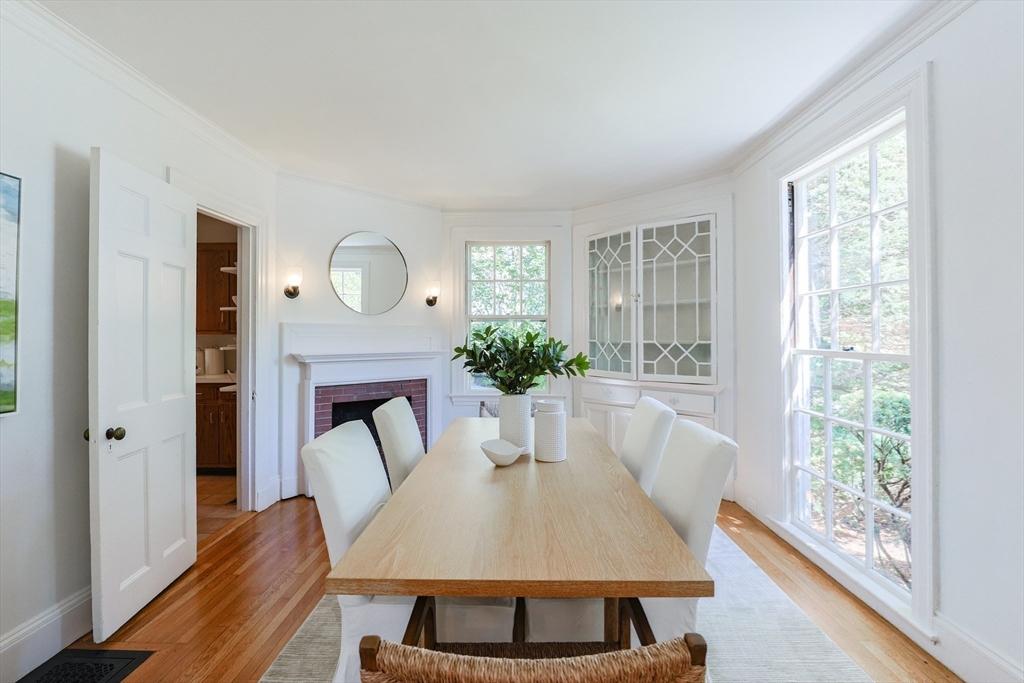 33 Birch Hill Road Newton, MA 02465 - Photo 8 of 29 Gallery Image 8