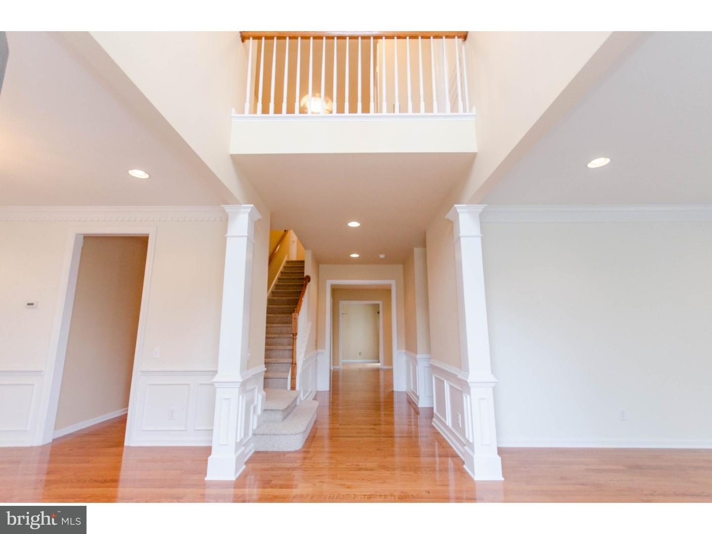 1674 Silver Birch Road Huntingdon Valley, PA 19006 - Photo 4 of 24 Foyer