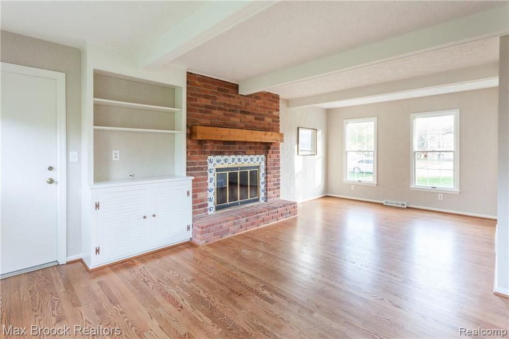 2372 Blockton Road Rochester Hills, MI 48306 - Photo 8 of 43