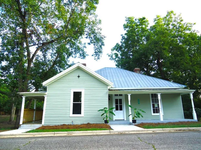 $187,000 | 233 5th Avenue, Buena Vista, GA 31803