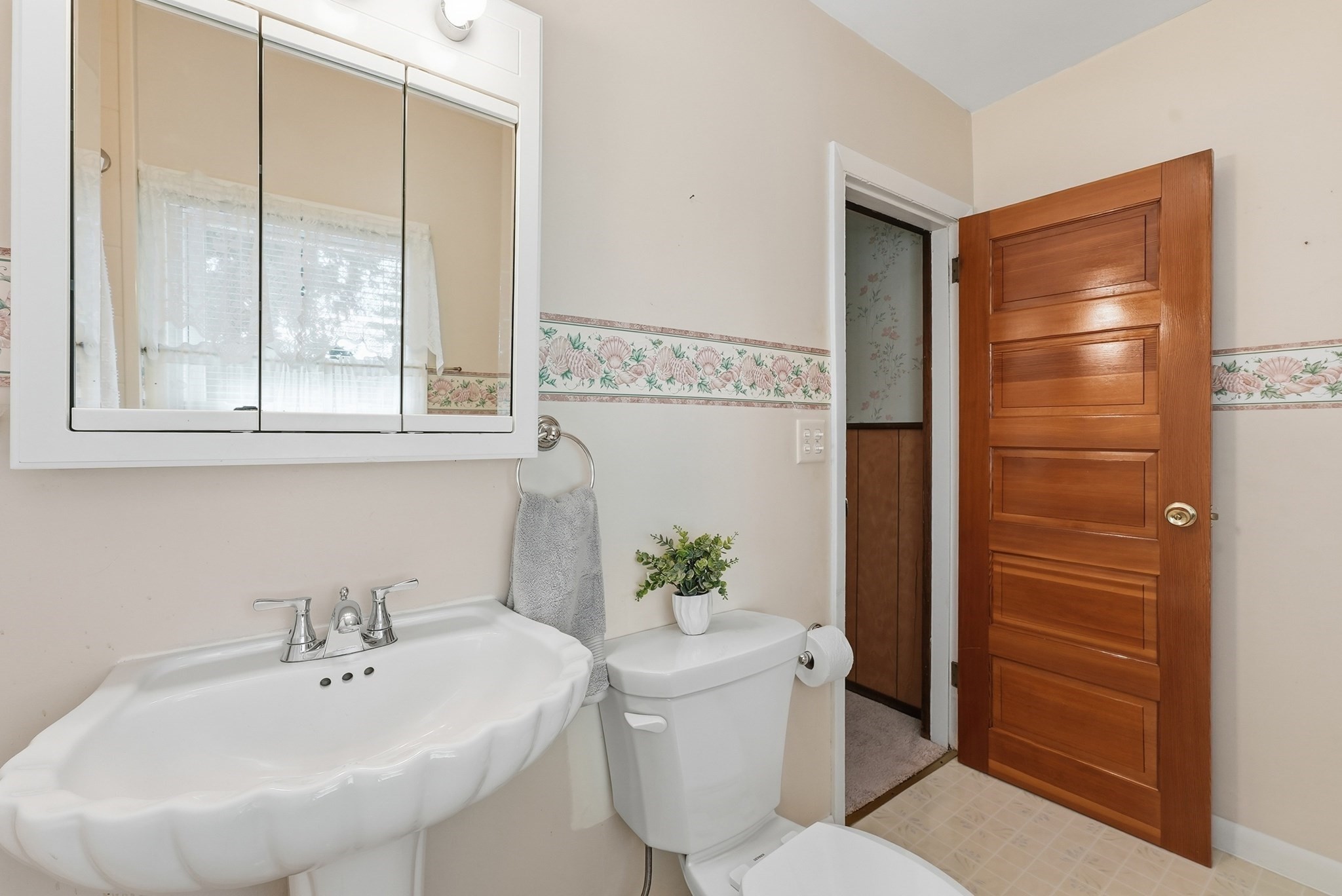 57 Maple Street West Springfield, MA 01089 - Photo 26 of 39 Gallery Image 26