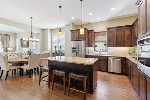 $999,999 | 25 Riley Ridge, Chanhassen, MN 55317