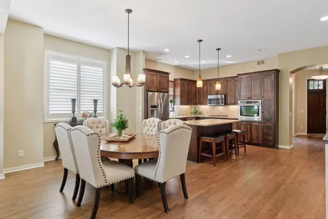 $999,999 | 25 Riley Ridge, Chanhassen, MN 55317