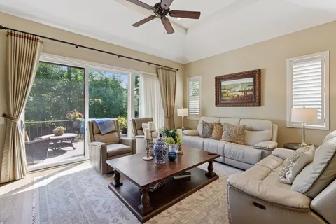 $999,999 | 25 Riley Ridge, Chanhassen, MN 55317