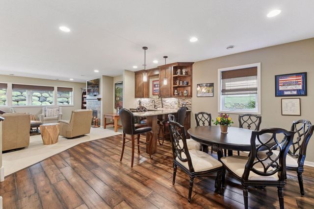 $999,999 | 25 Riley Ridge, Chanhassen, MN 55317