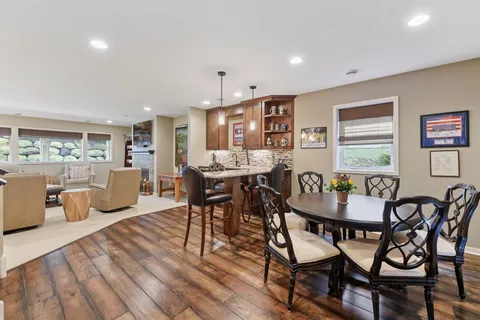 $999,999 | 25 Riley Ridge, Chanhassen, MN 55317