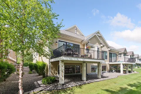 $999,999 | 25 Riley Ridge, Chanhassen, MN 55317